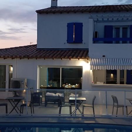 Hotel Le Bleu Marine Сен Мари де ла Мер Екстериор снимка